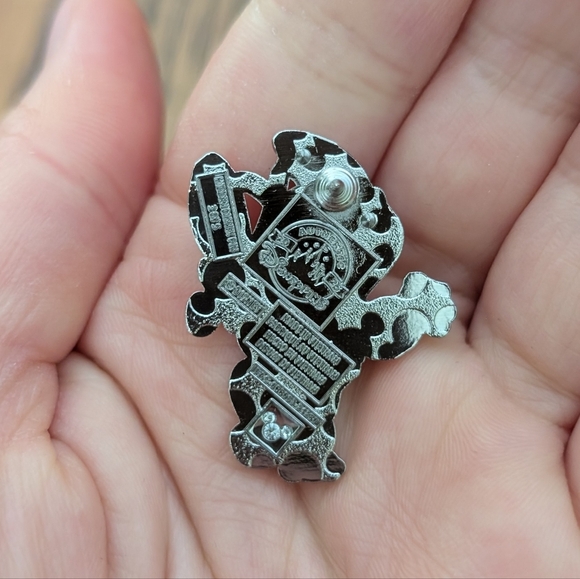 Disney Pin - Picture 2 of 3